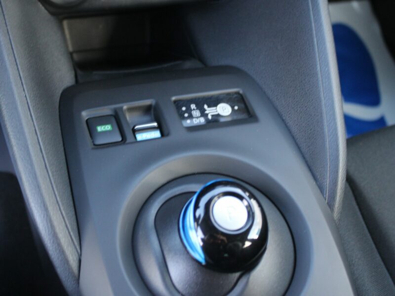 Nissan Leaf 40khw Acenta 6.6 Kw 150HP