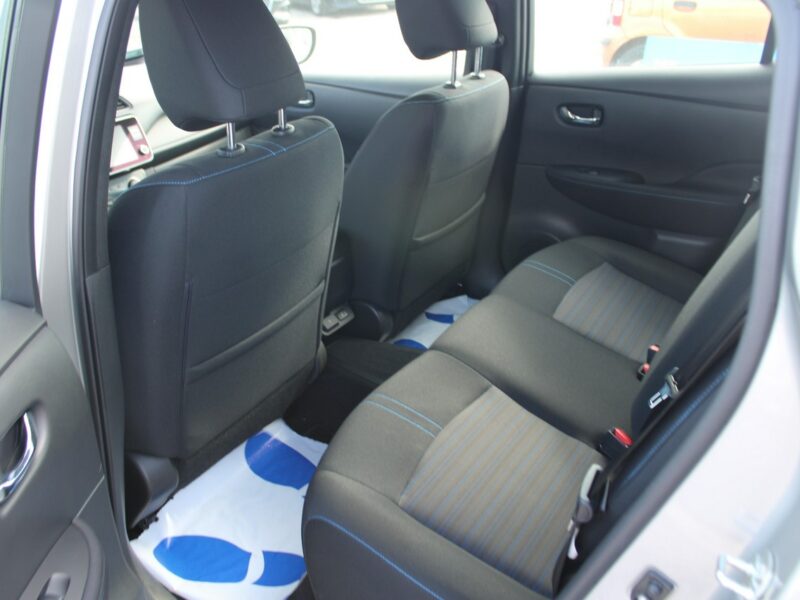 Nissan Leaf 40khw Acenta 6.6 Kw 150HP