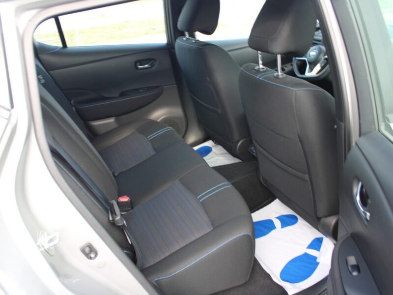 Nissan Leaf 40khw Acenta 6.6 Kw 150HP