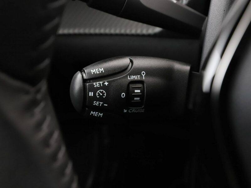 Peugeot 2008 Sport full LED navi klima auto kamery virtual cocpit półskóra II (2019-)