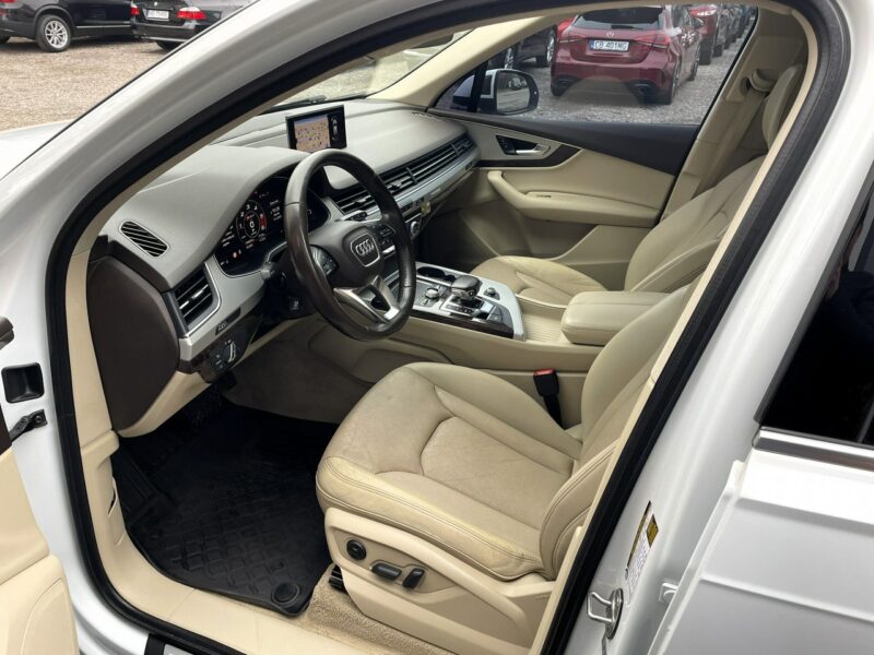 Audi Q7 7-Osobowa, 4x4, HAK, LED, Klima, Navi, Tempomat, Asystent, Wentyle,USB III (2015-)