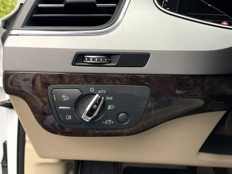 Audi Q7 7-Osobowa, 4x4, HAK, LED, Klima, Navi, Tempomat, Asystent, Wentyle,USB III (2015-)