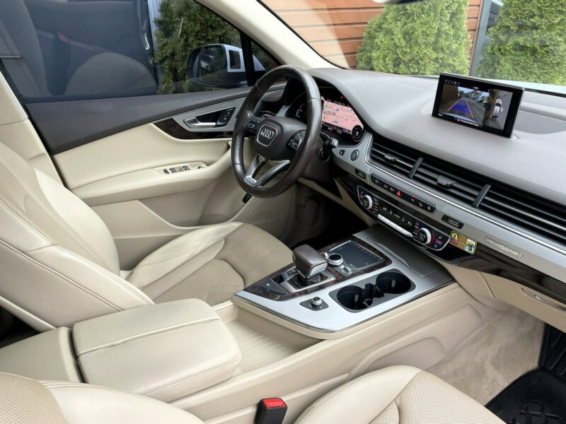 Audi Q7 7-Osobowa, 4x4, HAK, LED, Klima, Navi, Tempomat, Asystent, Wentyle,USB III (2015-)