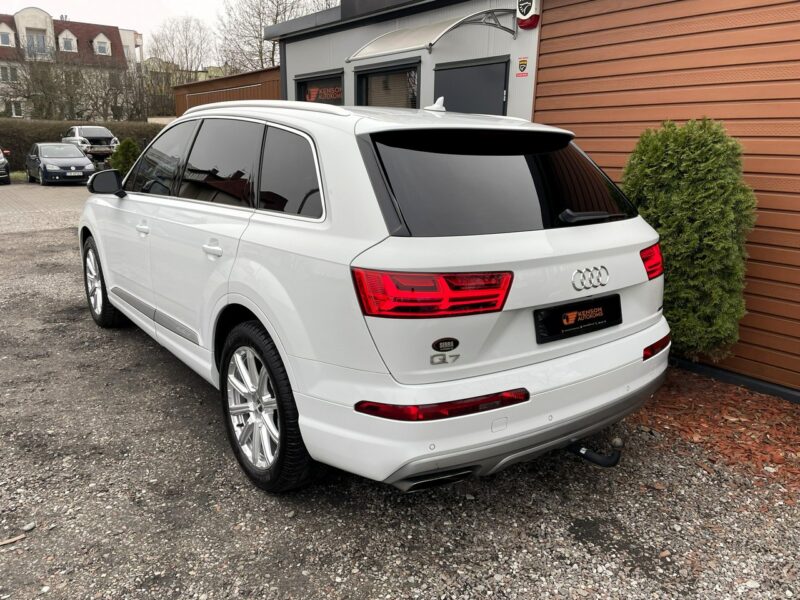 Audi Q7 7-Osobowa, 4x4, HAK, LED, Klima, Navi, Tempomat, Asystent, Wentyle,USB III (2015-)
