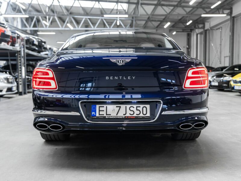 Bentley Continental Flying Spur V8. Gwarancja 04.2026. Bang & Olufsen. Head-Up. Masaże.