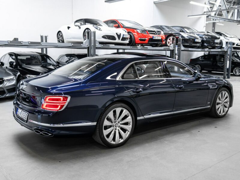 Bentley Continental Flying Spur V8. Gwarancja 04.2026. Bang & Olufsen. Head-Up. Masaże.