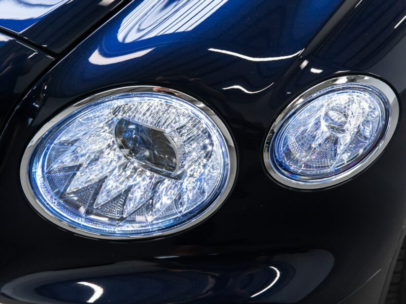 Bentley Continental Flying Spur V8. Gwarancja 04.2026. Bang & Olufsen. Head-Up. Masaże.