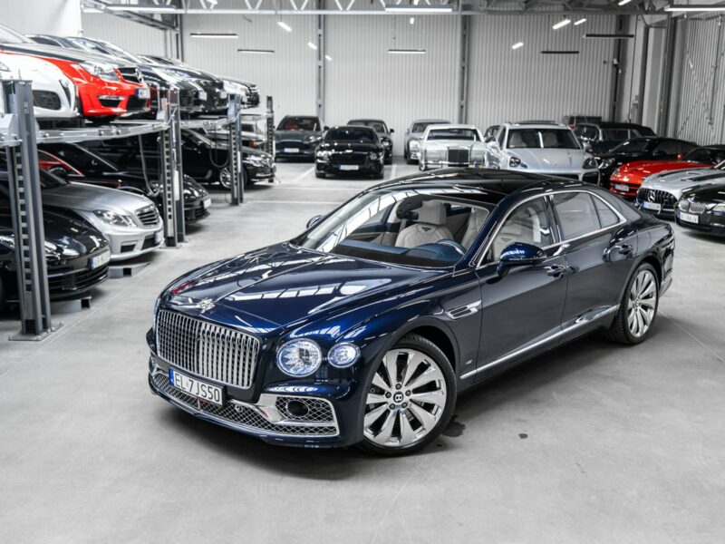 Bentley Continental Flying Spur V8. Gwarancja 04.2026. Bang & Olufsen. Head-Up. Masaże.