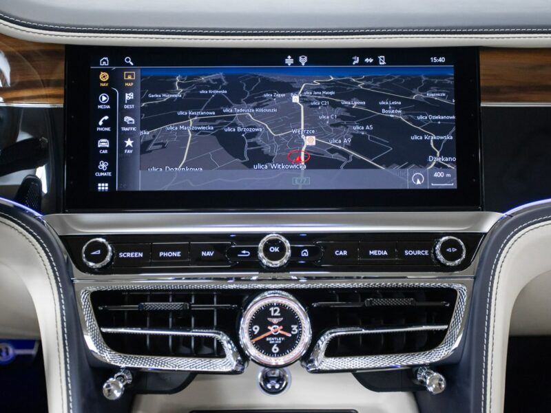 Bentley Continental Flying Spur V8. Gwarancja 04.2026. Bang & Olufsen. Head-Up. Masaże.
