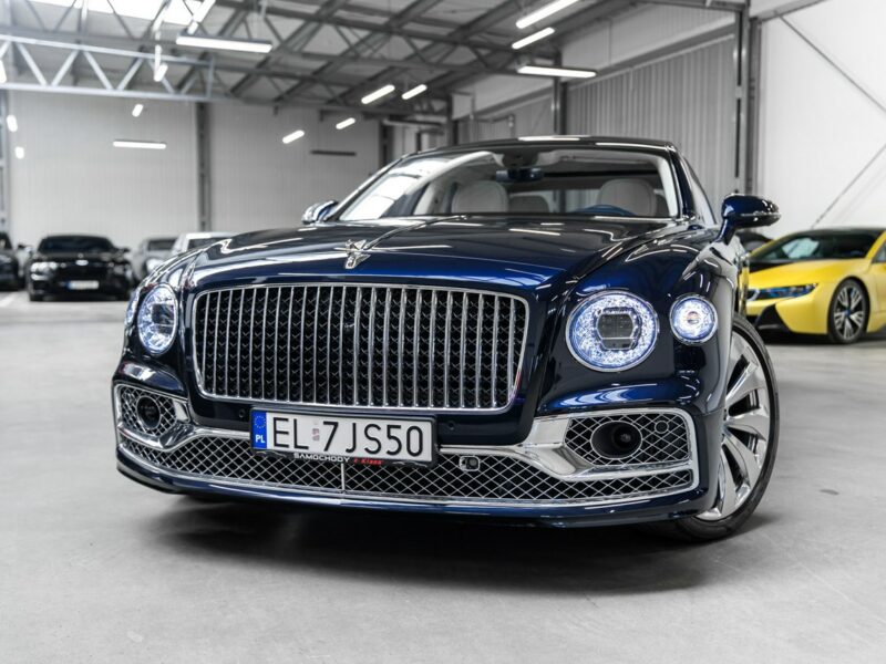 Bentley Continental Flying Spur V8. Gwarancja 04.2026. Bang & Olufsen. Head-Up. Masaże.