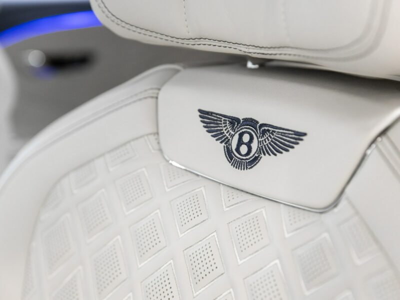 Bentley Continental Flying Spur V8. Gwarancja 04.2026. Bang & Olufsen. Head-Up. Masaże.