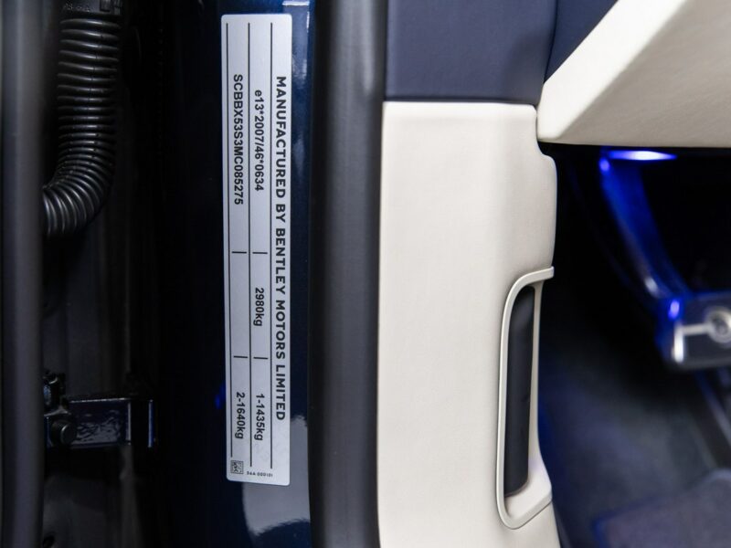 Bentley Continental Flying Spur V8. Gwarancja 04.2026. Bang & Olufsen. Head-Up. Masaże.
