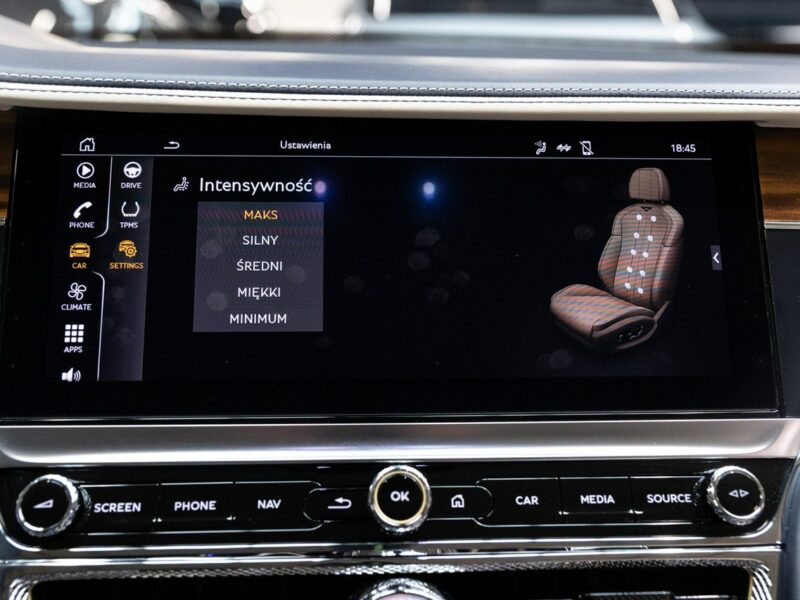 Bentley Continental Flying Spur V8. Gwarancja 04.2026. Bang & Olufsen. Head-Up. Masaże.