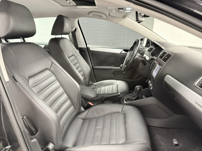 Volkswagen Jetta 1.4 TSI 150KM*DSG*BOSE*Navi*BiXenon*HIGHLINE*Klimatronic*Kamer*Łopatki A6 (2010-)