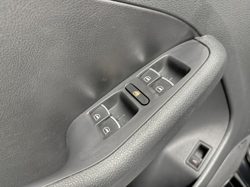 Volkswagen Jetta 1.4 TSI 150KM*DSG*BOSE*Navi*BiXenon*HIGHLINE*Klimatronic*Kamer*Łopatki A6 (2010-)