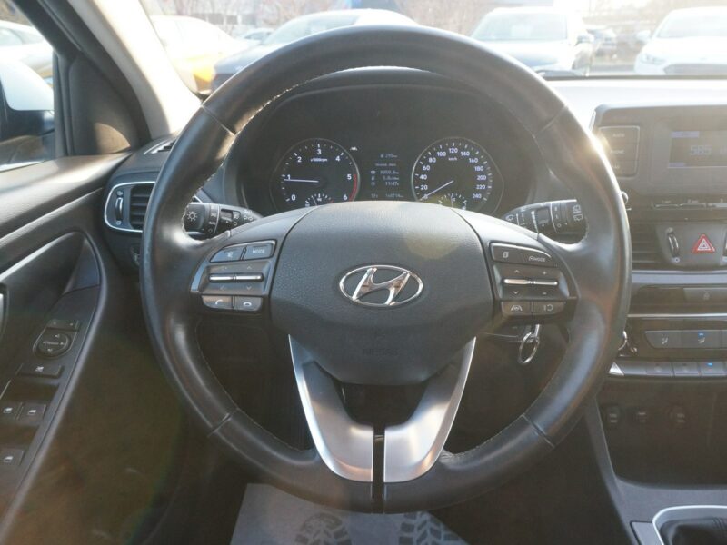 Hyundai i30 1.6D/115 KM Classic Salon PL Fvat 23% DW9NW38 III (2017-)