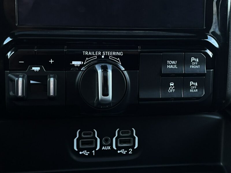 Dodge RAM Sport Kam360 Wentyle Panorama Radar Harman/Kardon IV (2009-2018)