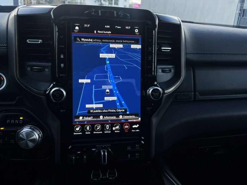 Dodge RAM Sport Kam360 Wentyle Panorama Radar Harman/Kardon IV (2009-2018)