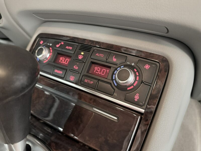 Audi A8 4.2 V8 MPI QUATTRO 334KM*Xenon*BOSE*KEYLESSGO na Odcisk*Solar Dach* D3 (2002-2010)