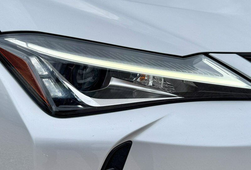 Lexus UX 250h,Hybryda,4x4,Gwarancja