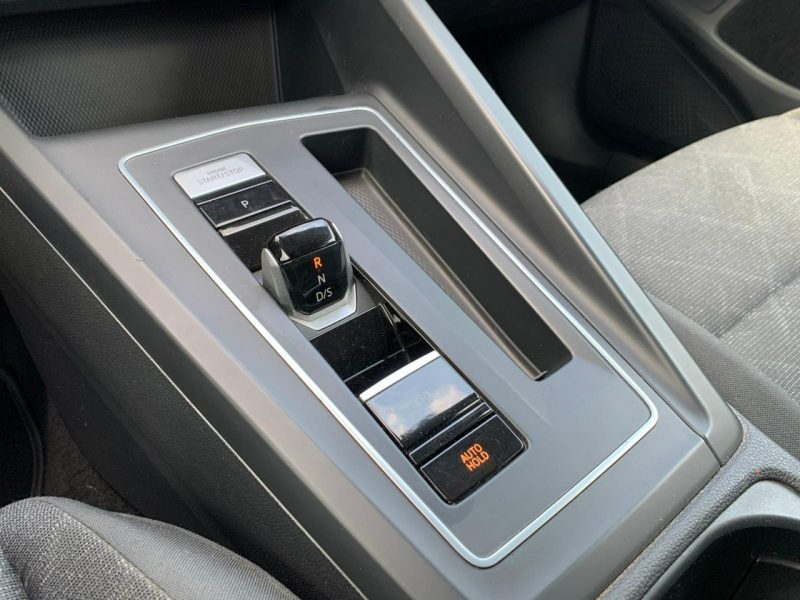 Volkswagen Golf 2.0TDI 150 Automat KeyLess Radar Navi CarPlay VIII (2020-)