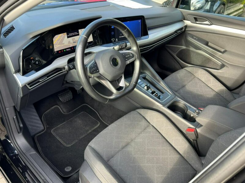 Volkswagen Golf 2.0TDI 150 Automat KeyLess Radar Navi CarPlay VIII (2020-)