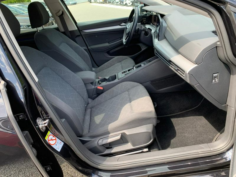 Volkswagen Golf 2.0TDI 150 Automat KeyLess Radar Navi CarPlay VIII (2020-)