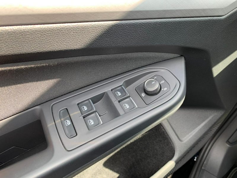 Volkswagen Golf 2.0TDI 150 Automat KeyLess Radar Navi CarPlay VIII (2020-)