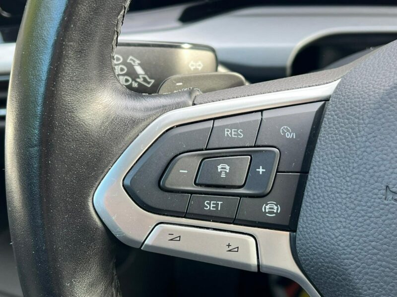 Volkswagen Golf 2.0TDI 150 Automat KeyLess Radar Navi CarPlay VIII (2020-)