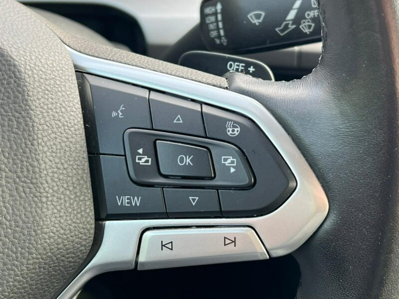 Volkswagen Golf 2.0TDI 150 Automat KeyLess Radar Navi CarPlay VIII (2020-)