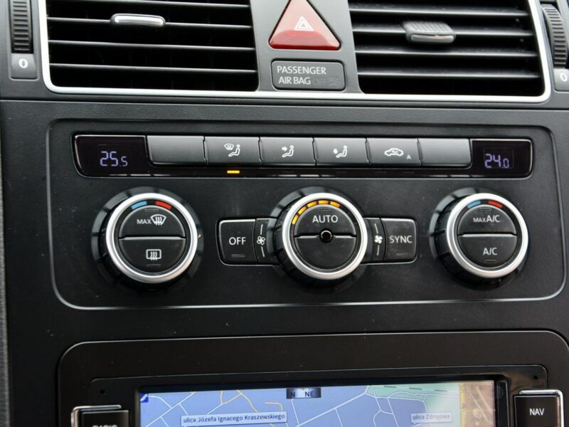 Volkswagen Touran 2.0 TDI 140KM DSG Navi Kamera 2xParktronik Park Assist* Właśc. II (2010-2015)