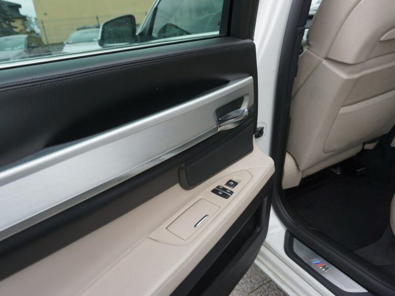 BMW 730 w bogatej wersji wyposażenia i z roczną gwarancją w cenie, F01 (2008-)