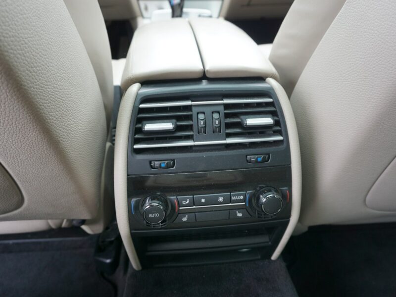 BMW 730 w bogatej wersji wyposażenia i z roczną gwarancją w cenie, F01 (2008-)