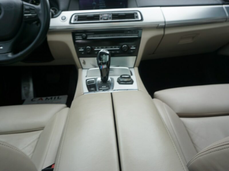BMW 730 w bogatej wersji wyposażenia i z roczną gwarancją w cenie, F01 (2008-)