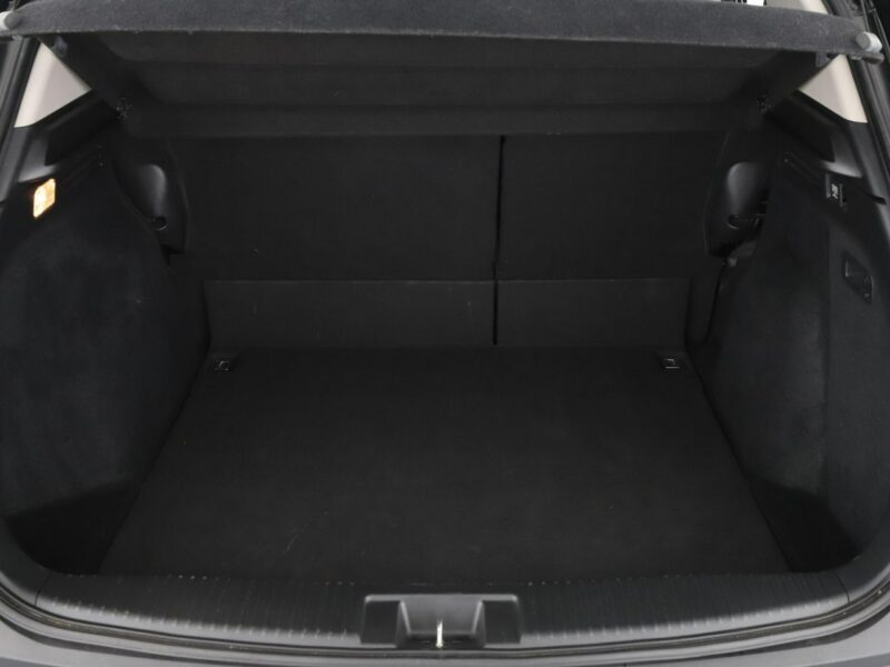 Honda HR-V navi klima auto grzane fotele II (2015-2021)