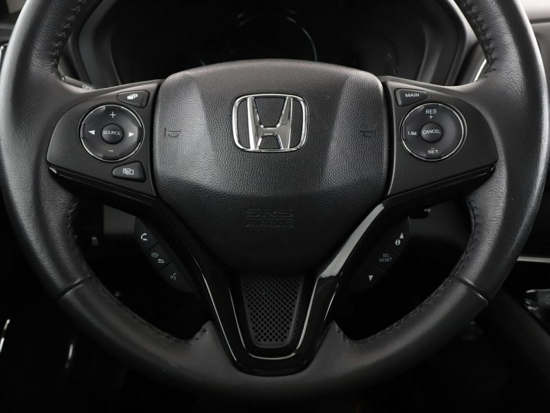Honda HR-V navi klima auto grzane fotele II (2015-2021)