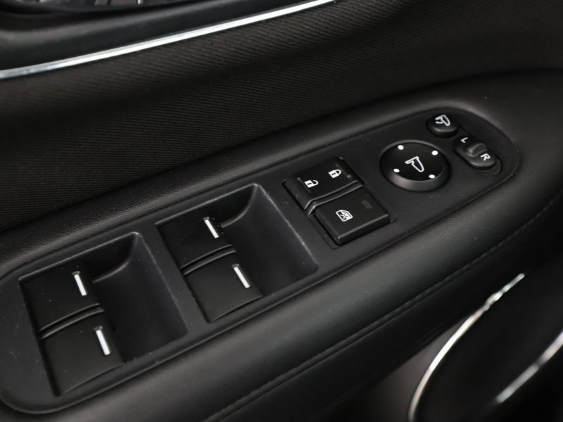 Honda HR-V navi klima auto grzane fotele II (2015-2021)