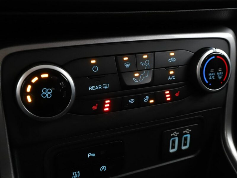 Ford EcoSport grzane fotele PDC navi klima-auto tempomat II (2013-)