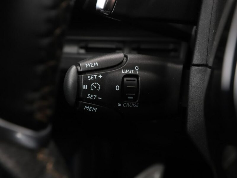 Peugeot 5008 GT-Line automat 177KM navi 7-osobowy kamera tempomat grzane fotele vir II (2017-)