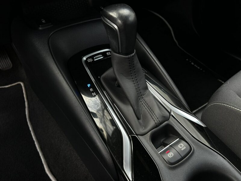 Toyota Corolla 2.0 hybrid 184KM COMFORT TECH, salon Polska, gwarancja, FV23% Seria E16 (2012-)