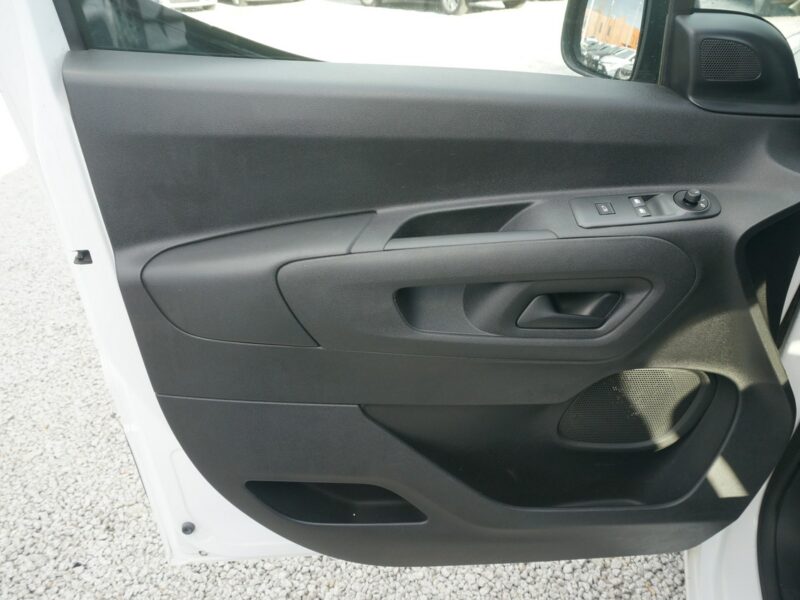 Opel Combo 1.5 CDTI/131 KM Cargo XL 2,4t Essential Salon PL Fvat 23% PO9SM29 E (2018-)