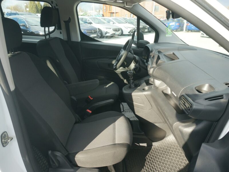Opel Combo 1.5 CDTI/131 KM Cargo XL 2,4t Essential Salon PL Fvat 23% PO9SM29 E (2018-)
