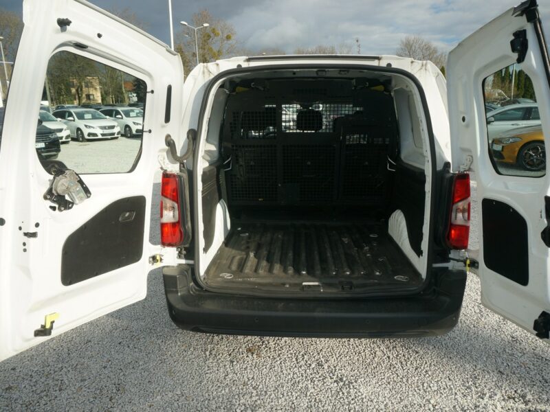 Opel Combo 1.5 CDTI/131 KM Cargo XL 2,4t Essential Salon PL Fvat 23% PO9SM29 E (2018-)