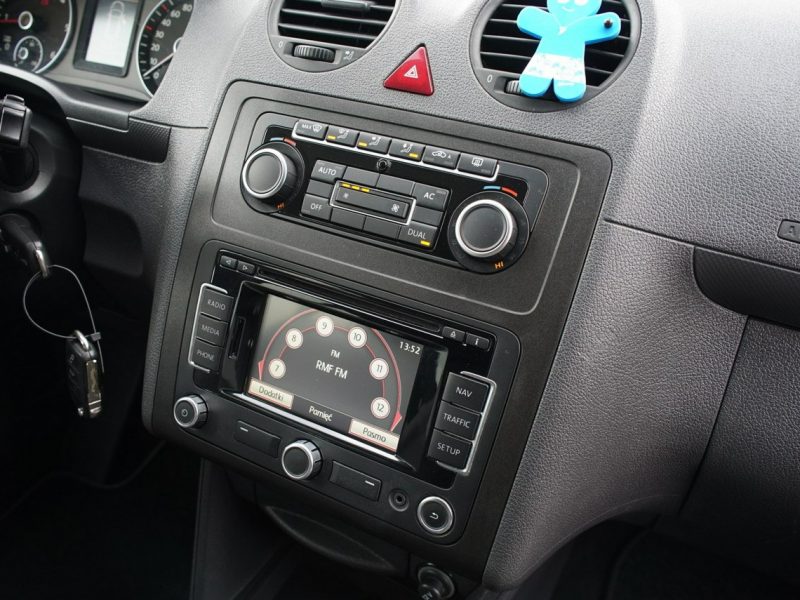 Volkswagen Caddy 1.6 TDI 5os. MAXI Niski przebieg Hak III (2004-)