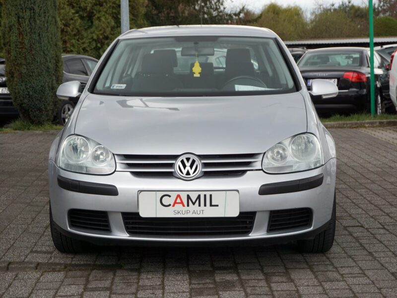 Volkswagen Golf z pełną historią serwisową, zarejestrowany, zadbany, ekonomiczny, V (2003-2008)