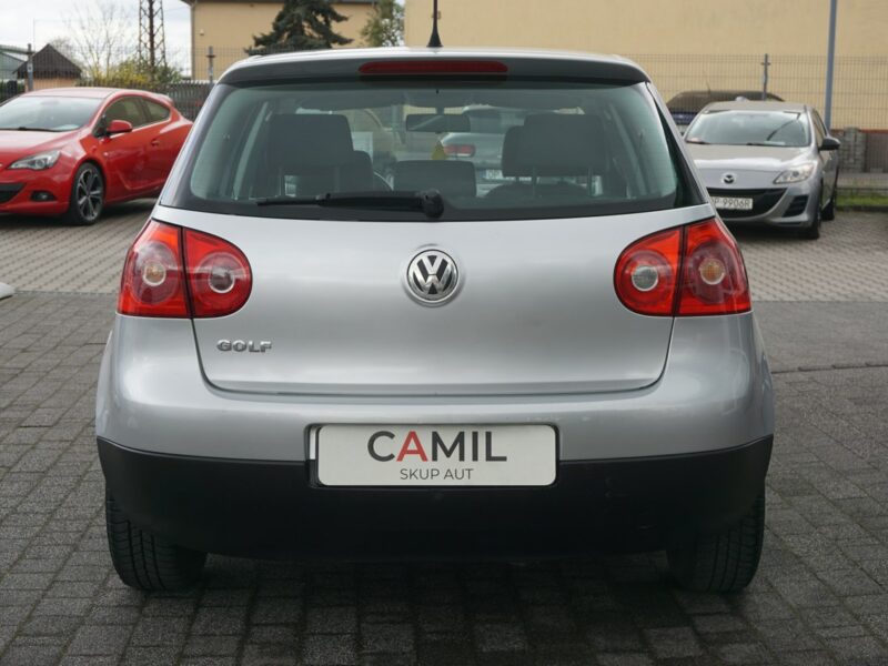 Volkswagen Golf z pełną historią serwisową, zarejestrowany, zadbany, ekonomiczny, V (2003-2008)