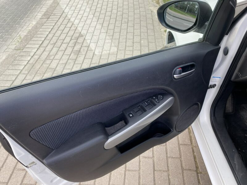 Mazda 2 Klimatyzacja sprawna/Rozrząd łańcuszek/ESP/Zadbany/Import II (2007-2014)