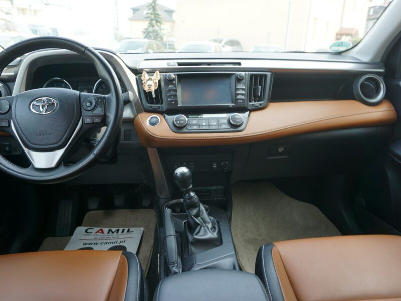 Toyota RAV-4 zarejestrowany , ubezpieczony IV (2012-)