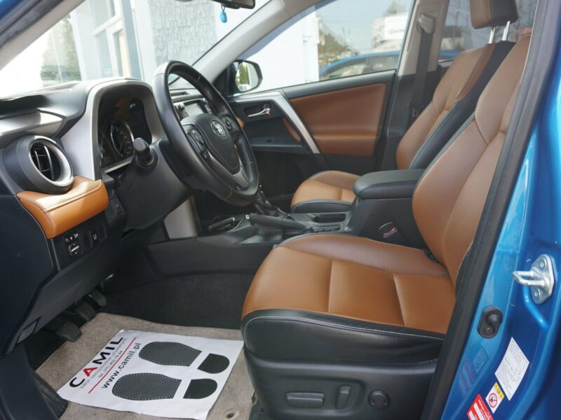 Toyota RAV-4 zarejestrowany , ubezpieczony IV (2012-)