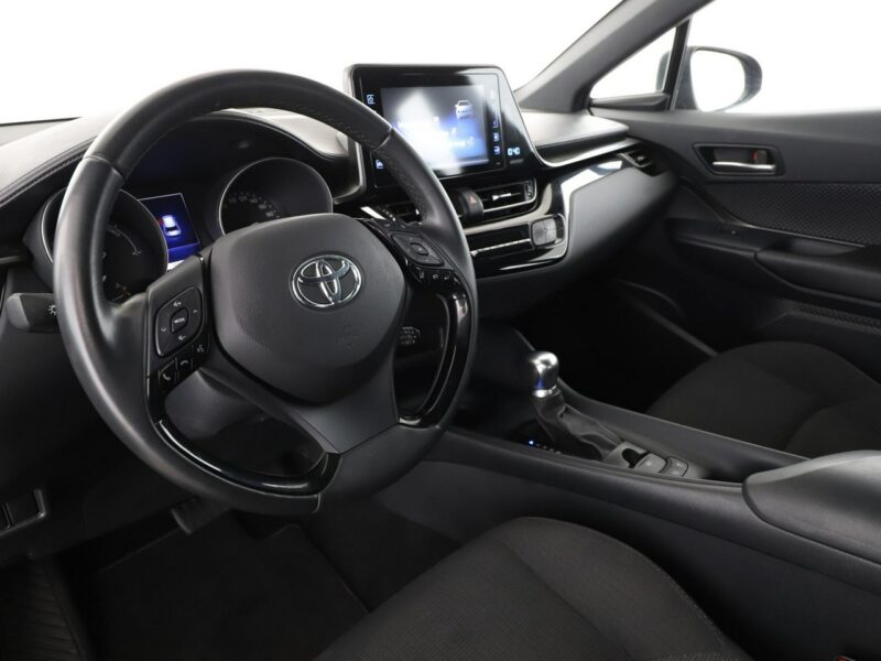 Toyota C-HR navi kamera Bluetooth klima-auto ACC